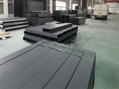 武漢大跨距橋架跨距不當會帶來哪些結(jié)構(gòu)隱患？